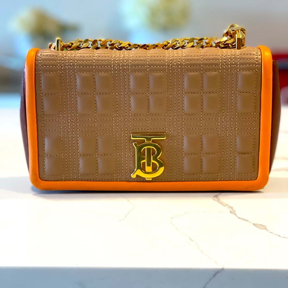 Burberry bag - Picture 1 of 4
